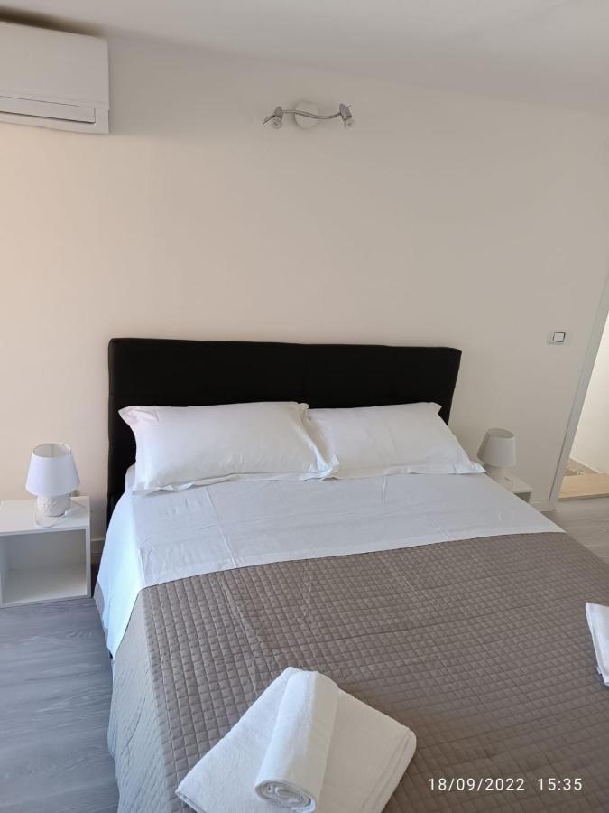 Di Fronzo Guest House T 特里贾诺 外观 照片